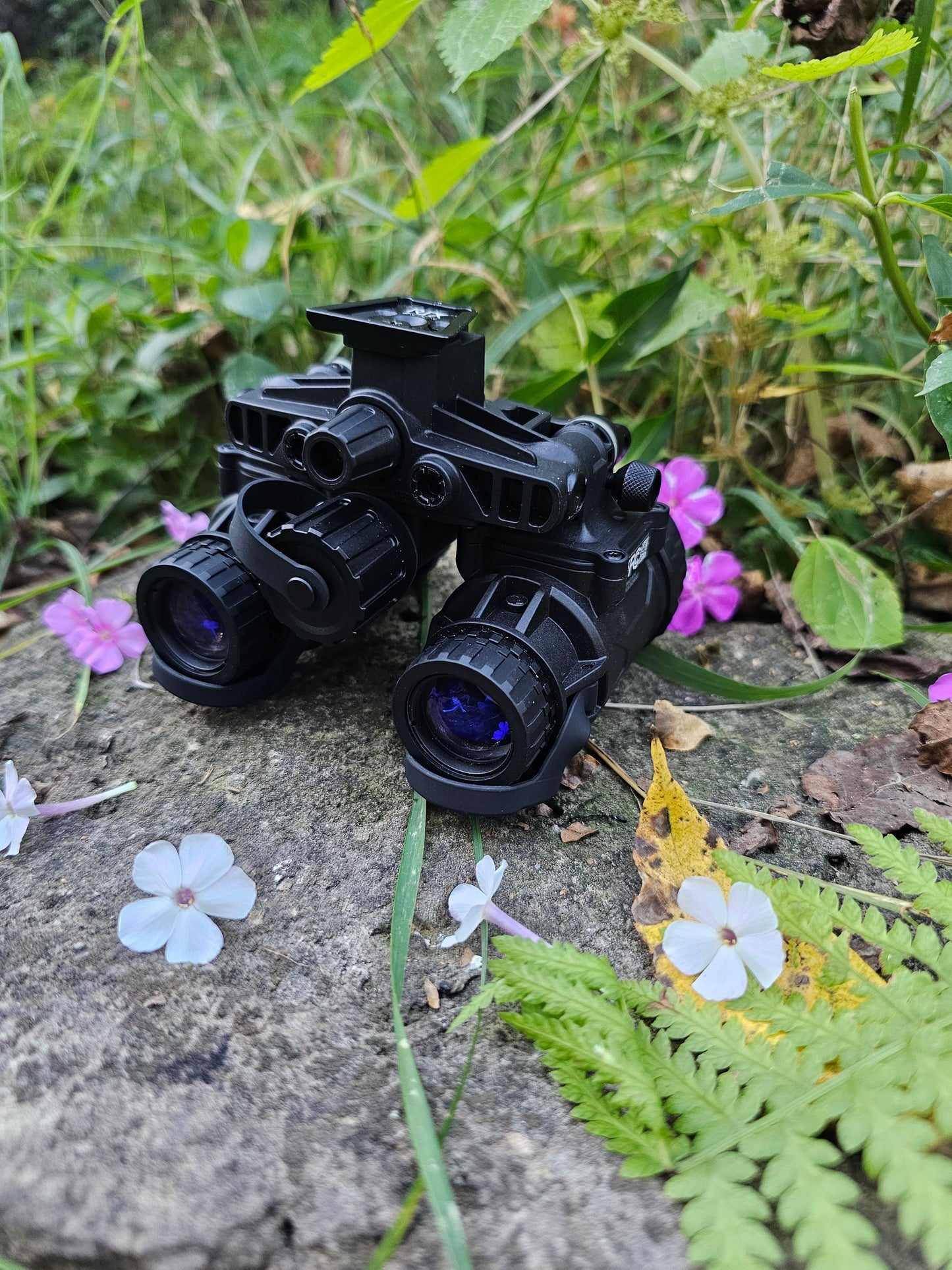 RNV-31 gen 2 night vision kit.
