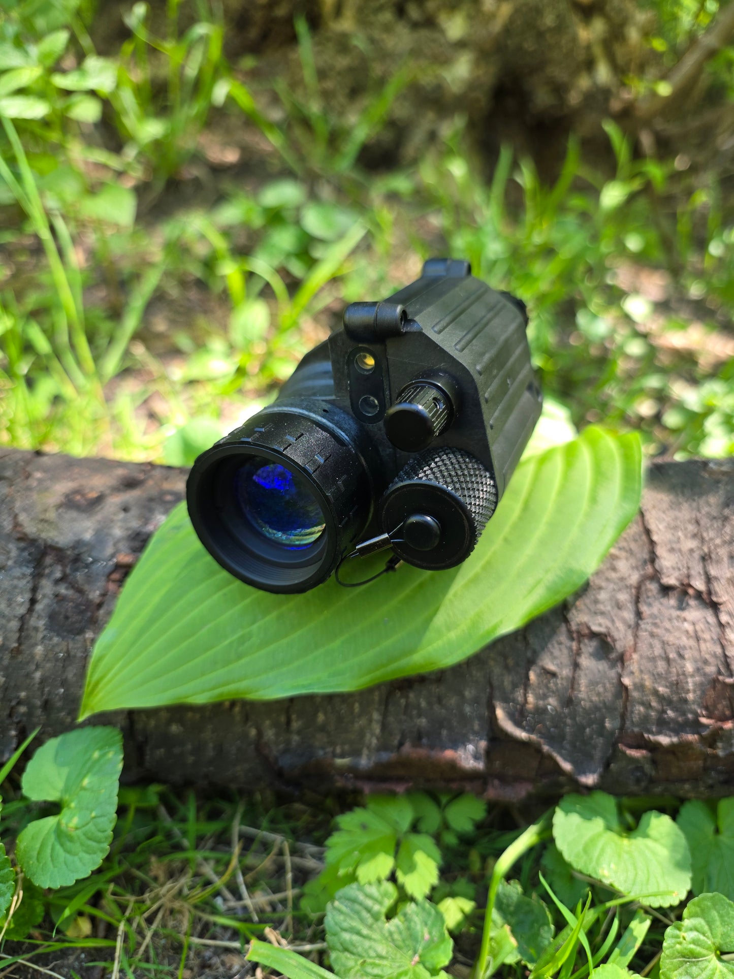 Photonis high gain green phosphor PVS-14