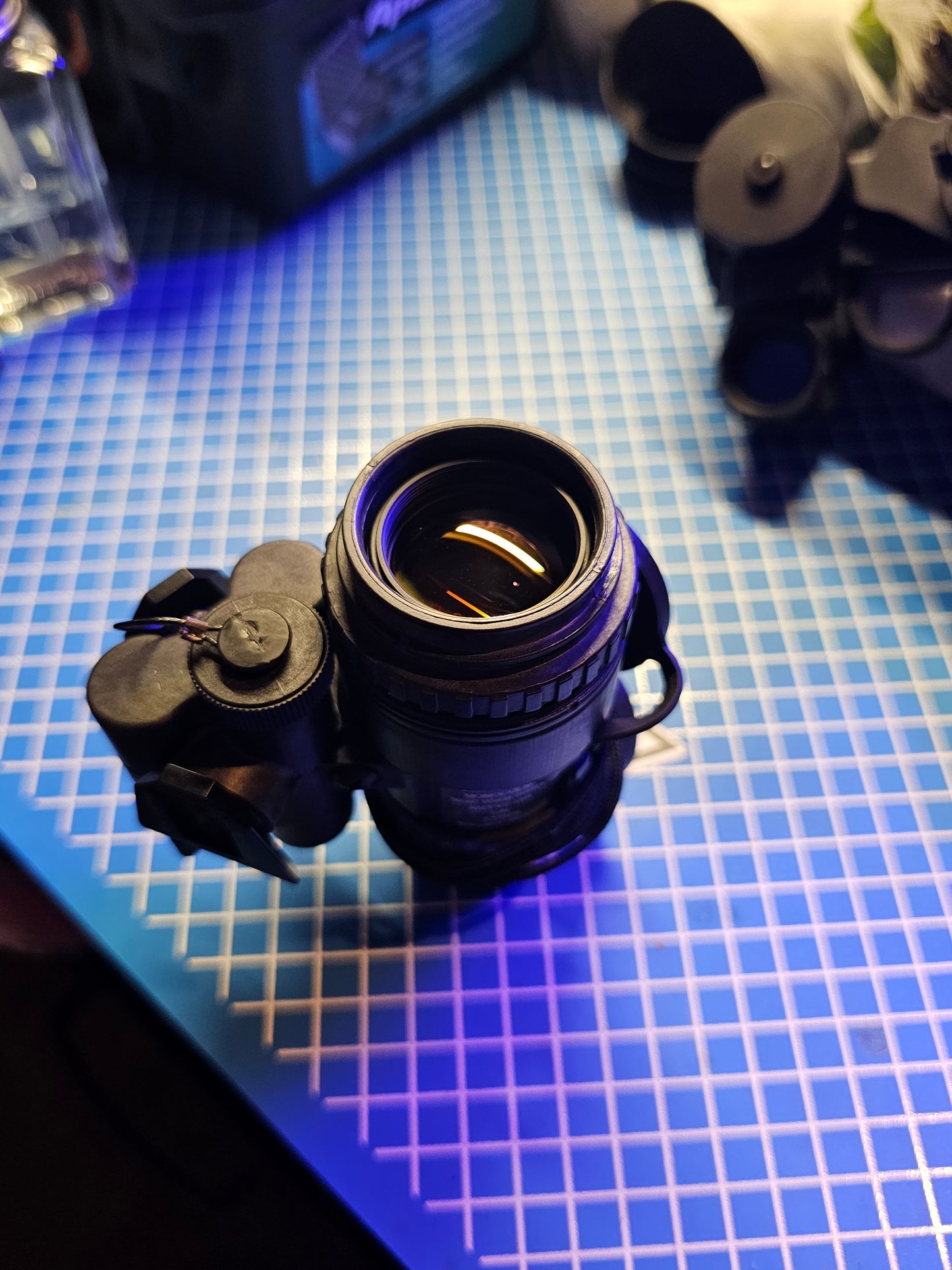 PVS-18A night vision monocular with built in dovetail. (Gen 3 GP)